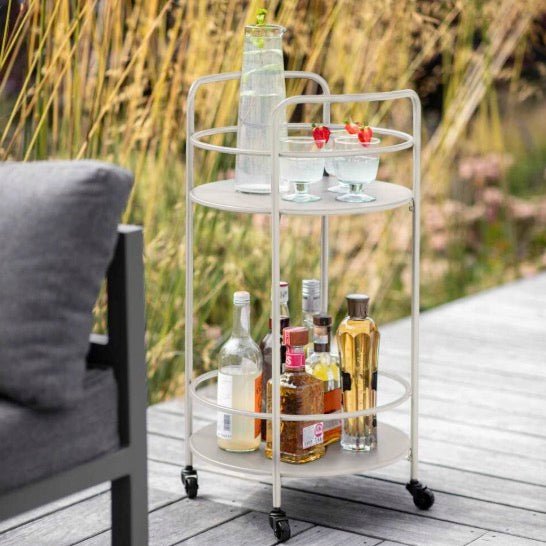 Outdoor Entertaining - Duck Barn Interiors