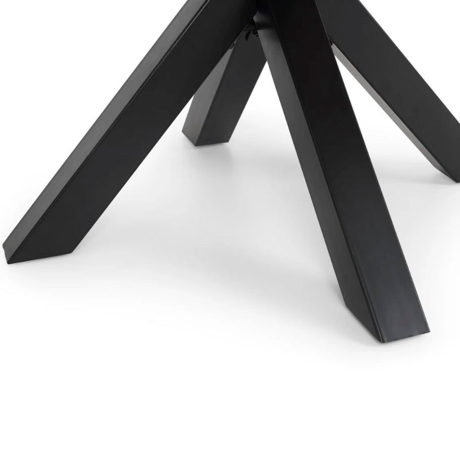 Berwick Oak Round Dining Table - Seats 4