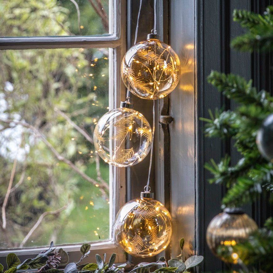 Feather Etched Bauble with LED - Amber3 - Duck Barn Interiors