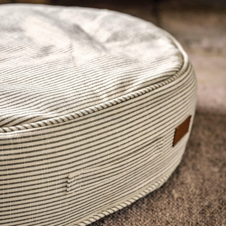 Oaklands Pet Cushion Bed - Two Sizes3 - Duck Barn Interiors