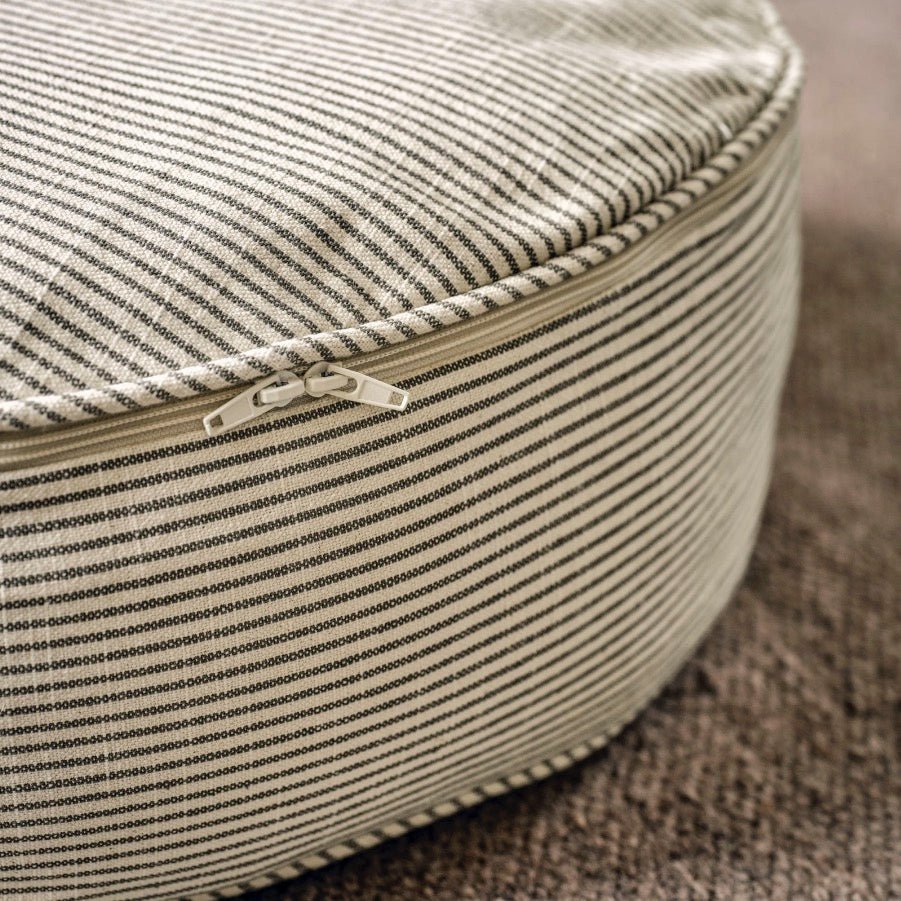 Oaklands Pet Cushion Bed - Two Sizes2 - Duck Barn Interiors